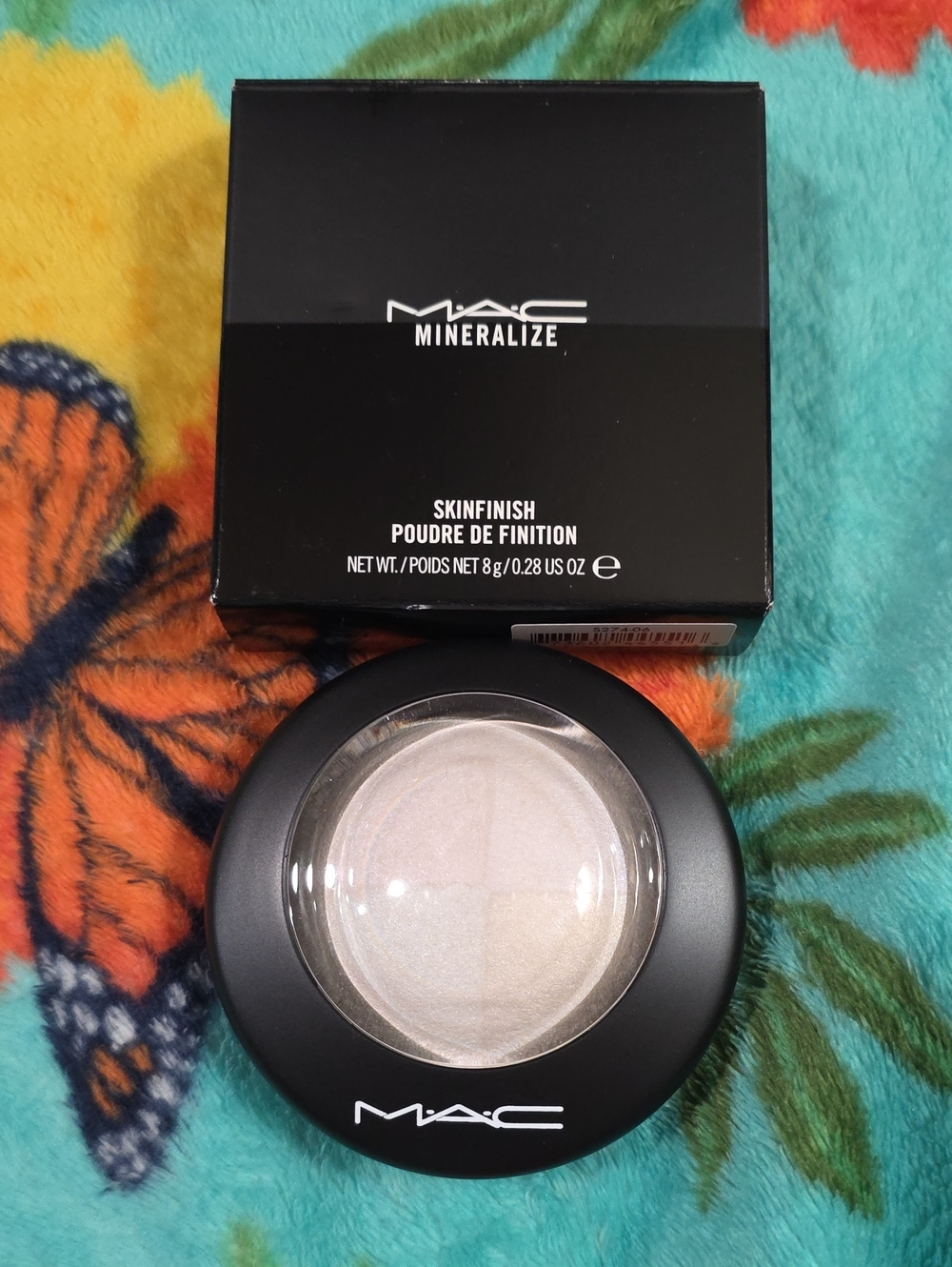 Mac Barely Dressed Mineralize Skinfinish Powder NIB